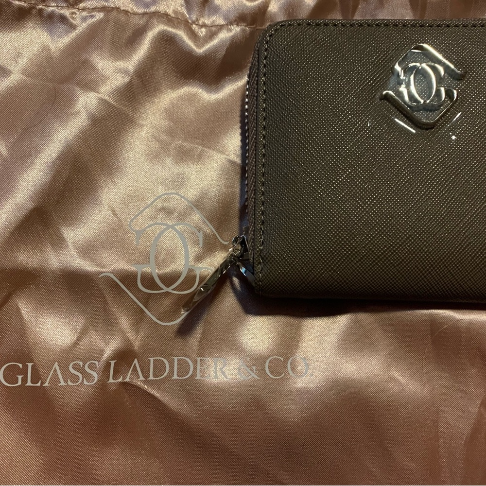 Glass Ladder & Co Susan Bi-Fold Wallet w/ RFID Protection- NWT